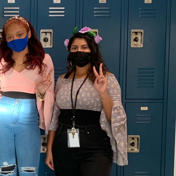 Light purple flower bell sleeve hippie 60s flowing sleeve crop top - Picture 5 of 5